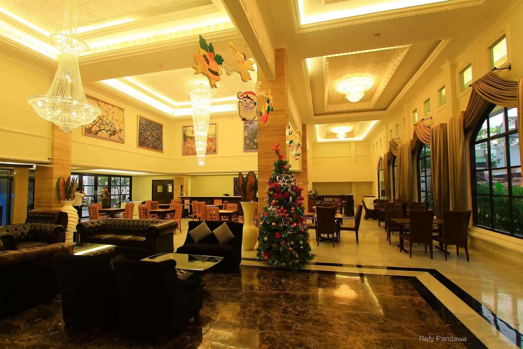 D'Senopati Malioboro Grand Hotel Джокьякарта Экстерьер фото
